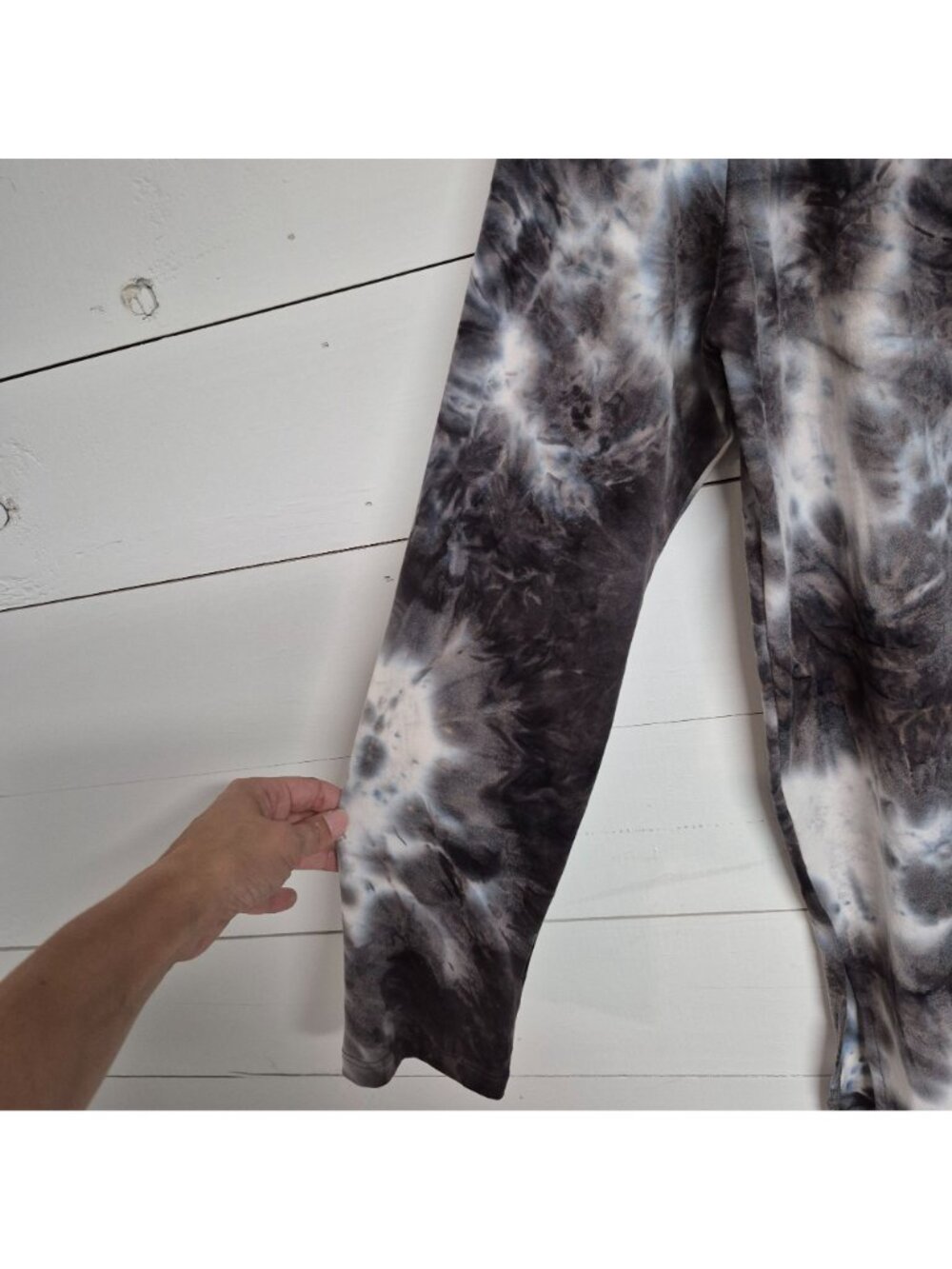 White Birch Women's Tie-Dye Long Sleeve Top Size XL - Picture 6 of 7